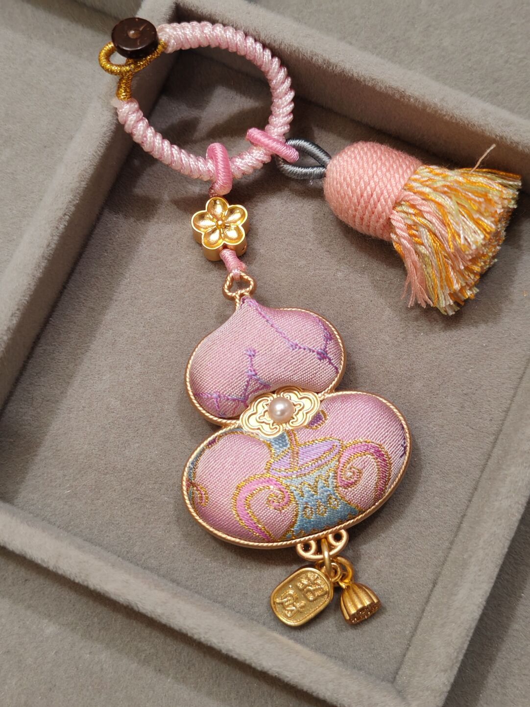 The Aquarius Gourd Tassel