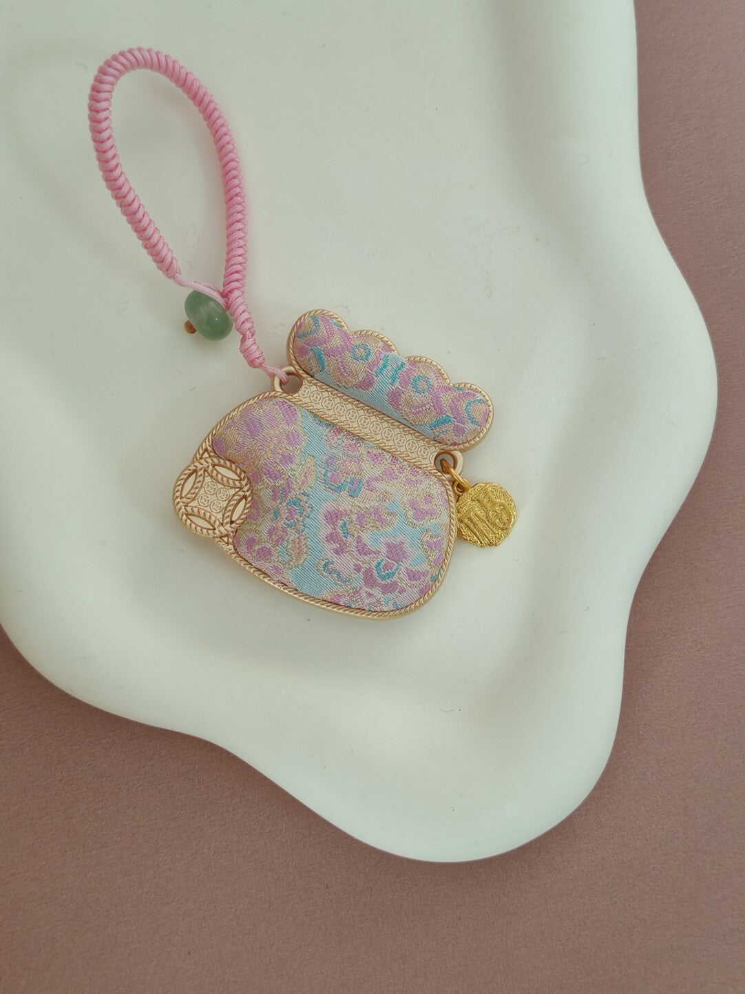 Floral Medallion Brocade Sachet